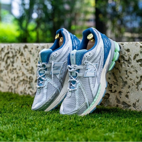 Men's New Balance 1906R Shoes - Silver Metallic Stillwater Lab Green U1906RCR - Picture 9 of 15